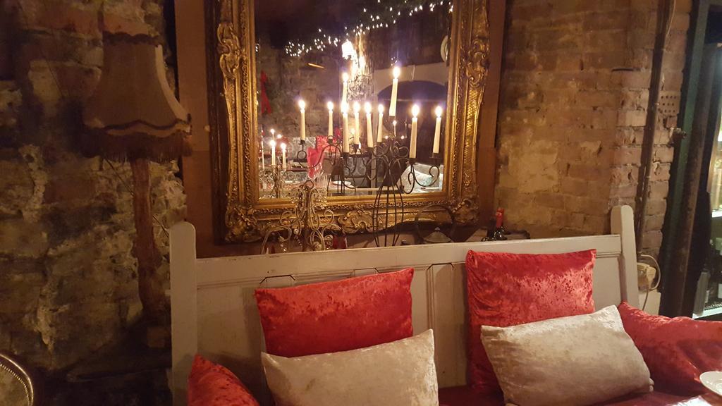 טראלי Finnegans Hostel And B&B Accommodation מראה חיצוני תמונה